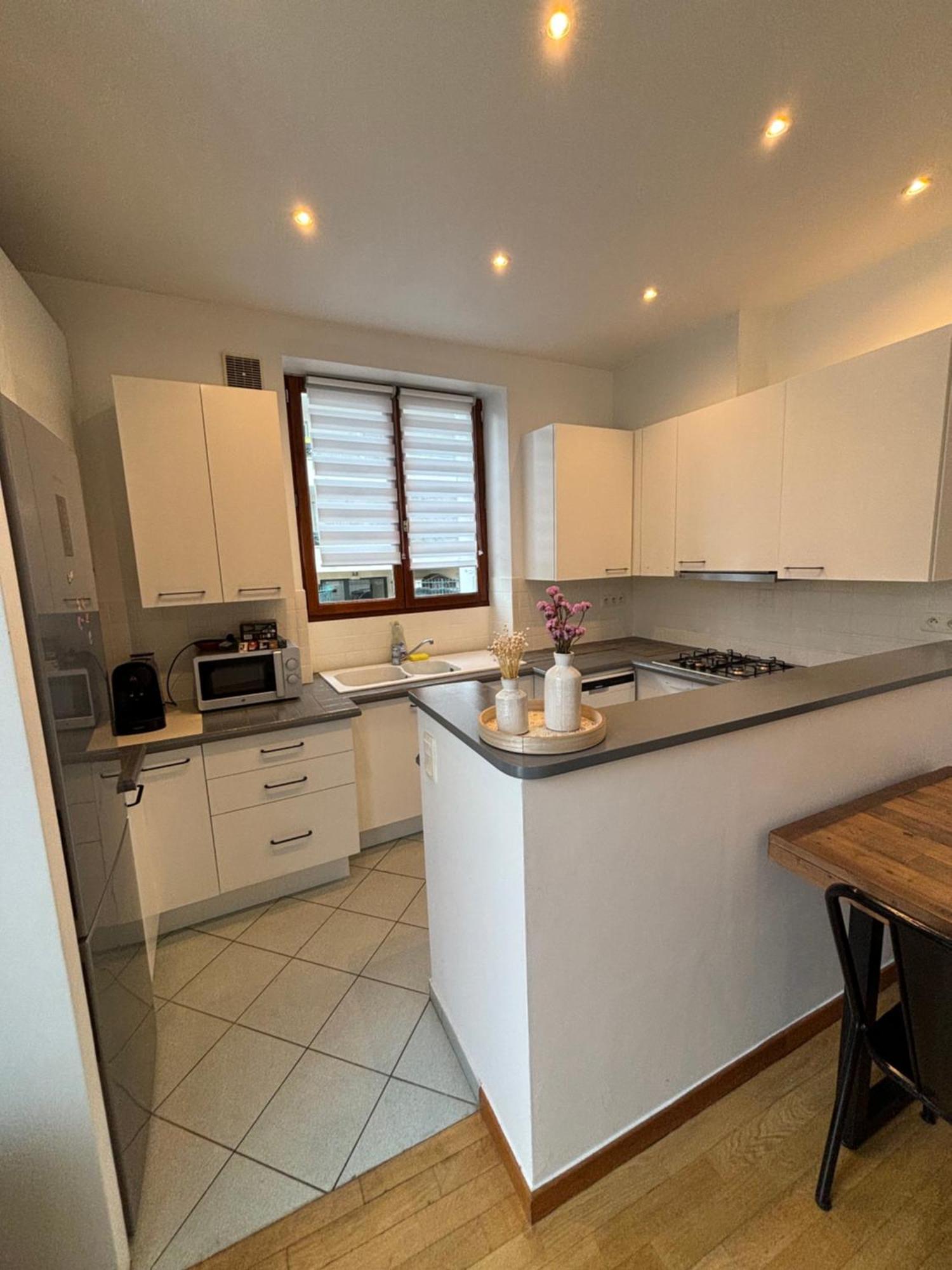 Appartement 2 Chambres Dans Une Belle Maison A Proximite De Paris Asnières Екстериор снимка
