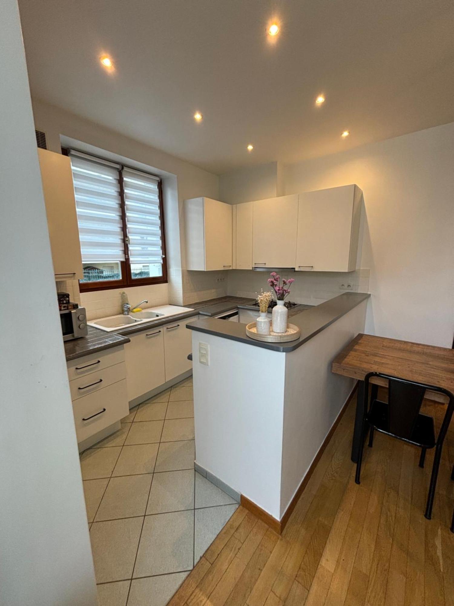 Appartement 2 Chambres Dans Une Belle Maison A Proximite De Paris Asnières Екстериор снимка